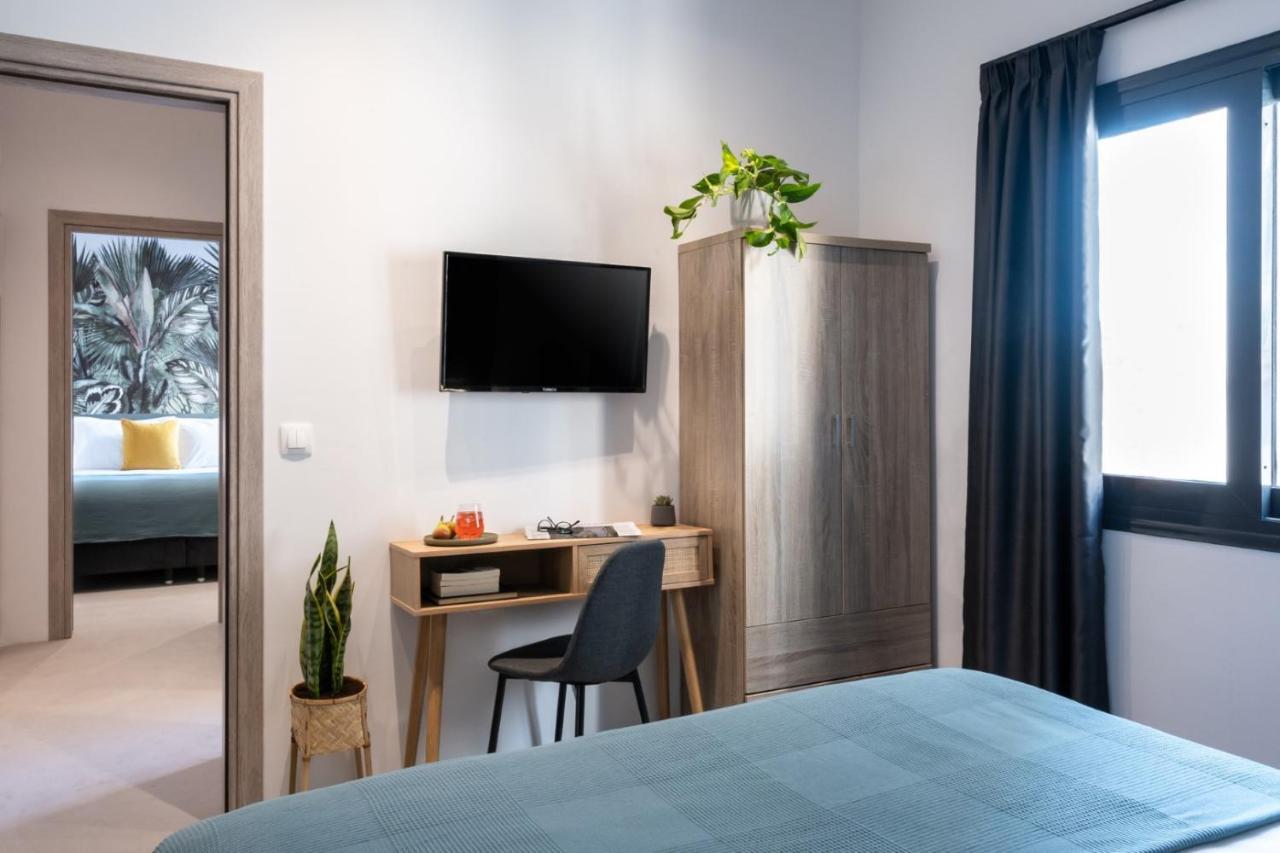 Pame Wild Hotel Атина Екстериор снимка